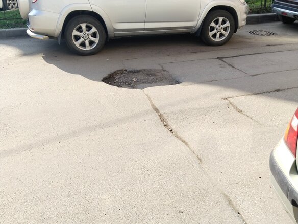 2010 Toyota RAV4 III (XA30), серебристый, 1900000 рублей - вид 4
