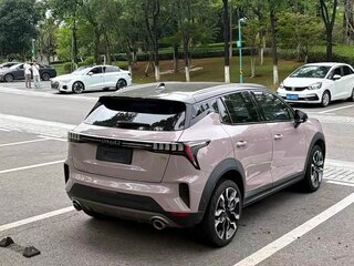 2025 Lynk & Co 06 I Рестайлинг, розовый, 2700000 рублей, вид 2