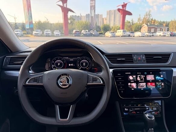 2023 Skoda Superb III Рестайлинг, белый, 2712000 рублей - вид 8