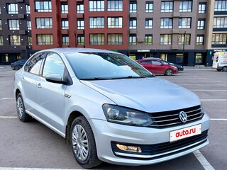 2016 Volkswagen Polo V Рестайлинг, серебристый, 750000 рублей, вид 4
