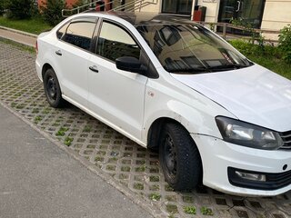 2015 Volkswagen Polo V Рестайлинг, белый, 399000 рублей, вид 3