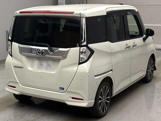 2022 Toyota Roomy I Рестайлинг, белый, 1000200 рублей, вид 5