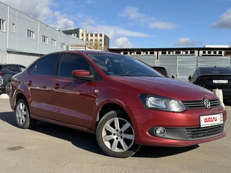 2011 Volkswagen Polo V, красный, 755000 рублей, вид 3