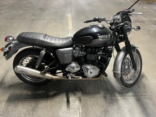 2011 Triumph Bonneville T100, чёрный, 600000 рублей, вид 2