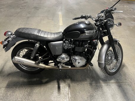 2011 Triumph Bonneville T100, чёрный, 600000 рублей, вид 2
