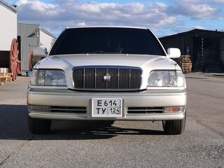 1996 Toyota Crown Majesta II (S150), белый, 740000 рублей, вид 2