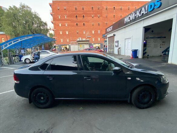 2011 Volkswagen Polo V, серый, 575000 рублей - вид 2