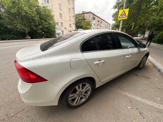 2013 Volvo S60 II, белый, 1190000 рублей, вид 4
