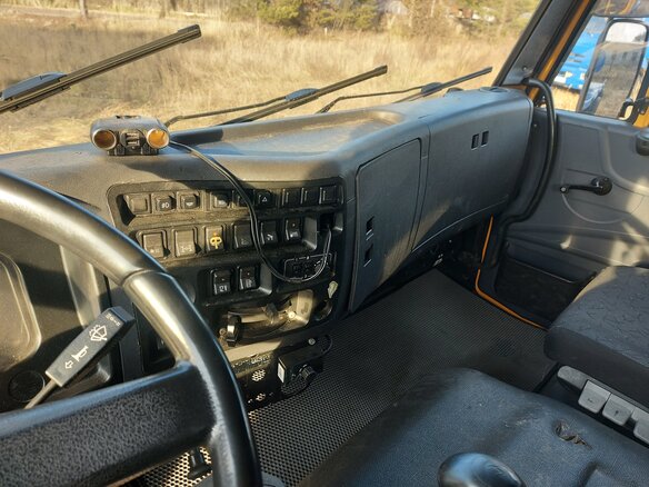 2014 КамАЗ 65115, жёлтый, 3650000 рублей - вид 14