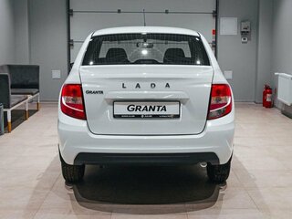 2026 Lada (ВАЗ) Granta I Рестайлинг, белый, 987000 рублей, вид 5