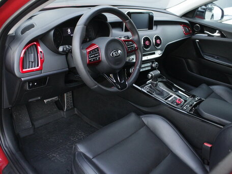 2019 Kia Stinger I, красный, 2595000 рублей, вид 5