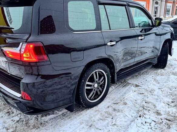2010 Lexus LX 570 III, чёрный, 4150000 рублей - вид 5