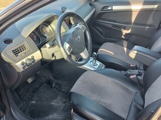 2008 Opel Astra H Рестайлинг, чёрный, 350000 рублей, вид 4