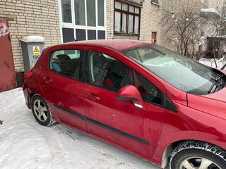 2008 Peugeot 308 I, красный, 330000 рублей, вид 3
