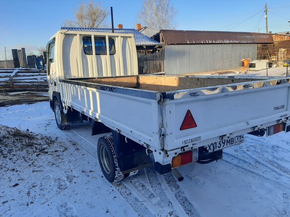 2001 Mazda Titan, белый, 1000000 рублей - вид 4