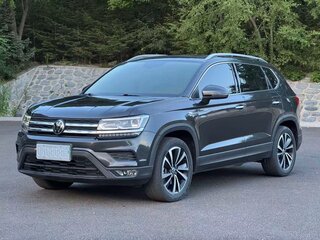 2023 Volkswagen Tharu I, серый, 1780000 рублей, вид 1