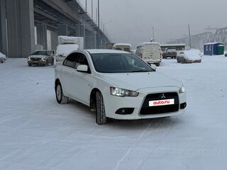 2014 Mitsubishi Lancer X Рестайлинг, белый, 1150000 рублей, вид 3