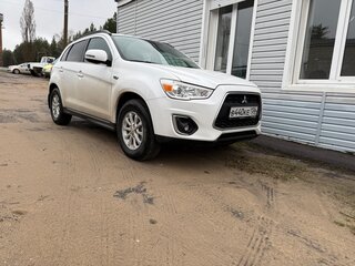 2013 Mitsubishi ASX I Рестайлинг, белый, 950000 рублей, вид 3