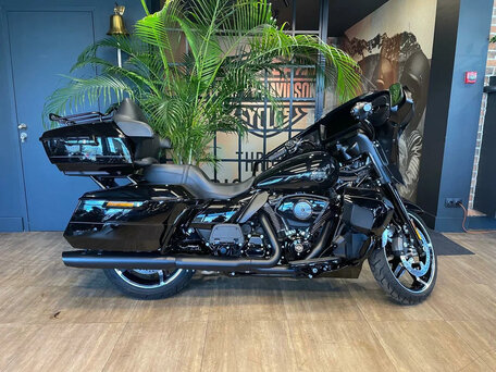 2025 Harley-Davidson Street Glide Ultra, белый, 4300000 рублей, вид 1