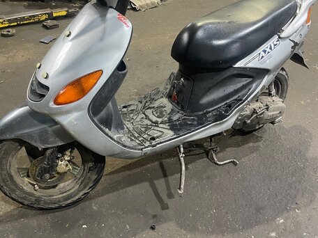 1998 Yamaha Axis, серебристый, 65000 рублей, вид 2