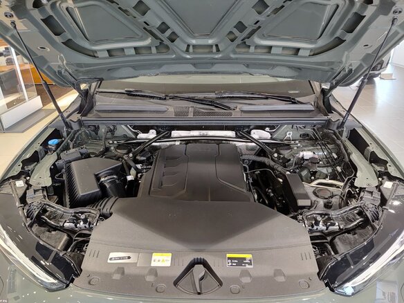 2026 Audi Q5 L III (GU), зелёный, 6100000 рублей - вид 8
