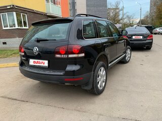 2008 Volkswagen Touareg I Рестайлинг, чёрный, 1770000 рублей, вид 5