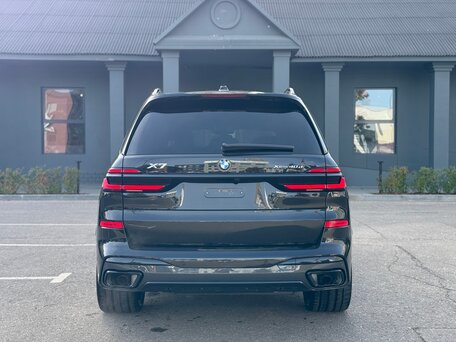 2026 BMW X7 40d I (G07) Рестайлинг, чёрный, 15890000 рублей, вид 5