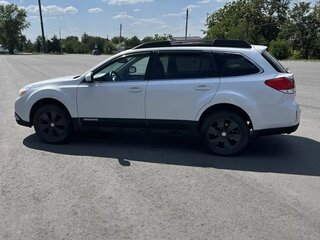 2011 Subaru Outback IV, белый, 1100000 рублей, вид 4
