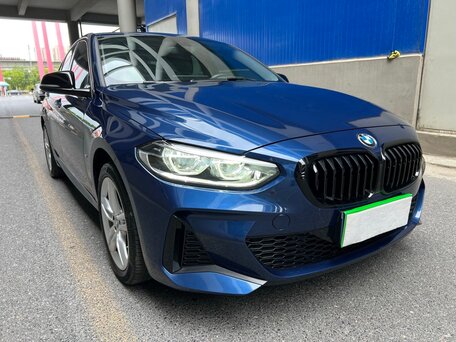 2022 BMW 1 серии 120i III (F52) Рестайлинг, синий, 1980000 рублей, вид 3