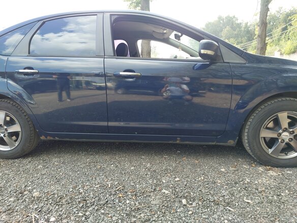 2011 Ford Focus II Рестайлинг, синий - вид 2