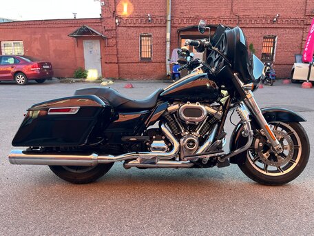 2019 Harley-Davidson Electra Glide, чёрный, 1299000 рублей, вид 3