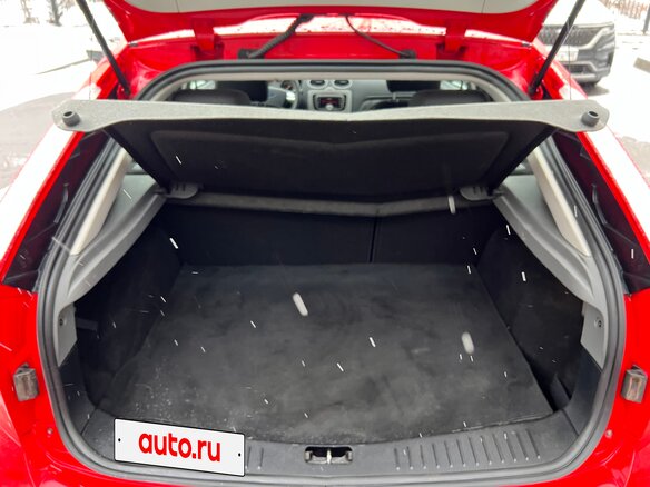 2011 Ford Focus II Рестайлинг, красный, 857000 рублей - вид 9