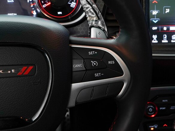 2017 Dodge Challenger III Рестайлинг 2, серый - вид 12