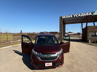 2017 Honda Freed+ II, красный, 1380000 рублей, вид 5