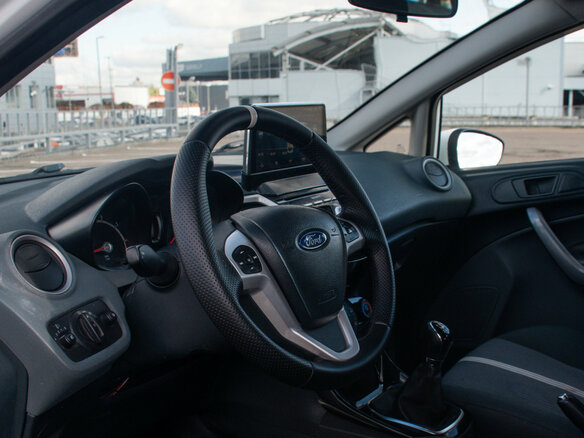 2011 Ford Fiesta Mk6, белый, 559000 рублей - вид 8