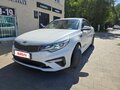2018 Kia K5 II, белый, 1800000 рублей - вид 1