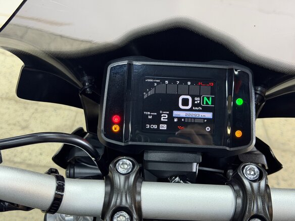 2021 Yamaha MT-09 (FZ-09), чёрный, 1055000 рублей - вид 8