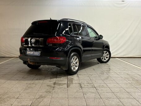 2013 Volkswagen Tiguan I Рестайлинг, чёрный, 880000 рублей, вид 4