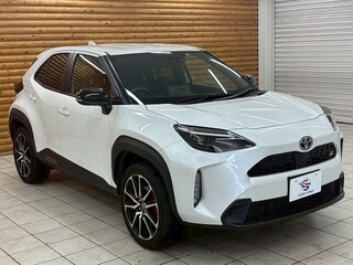 2022 Toyota Yaris Cross I, белый, 1580007 рублей, вид 3