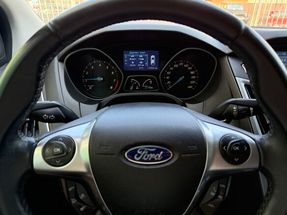 2011 Ford Focus III, чёрный, 900000 рублей - вид 5