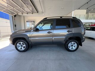 2026 Lada (ВАЗ) Niva Travel I Рестайлинг, серый, 1623000 рублей, вид 3