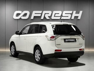 2013 Mitsubishi Outlander III, белый, 1367000 рублей, вид 2