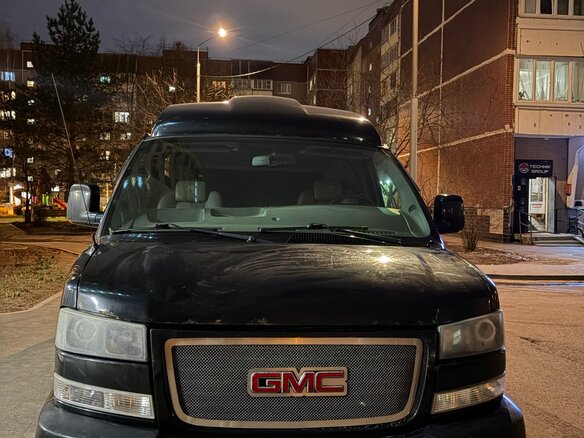 2008 GMC Savana I Рестайлинг, чёрный, 2200000 рублей - вид 1