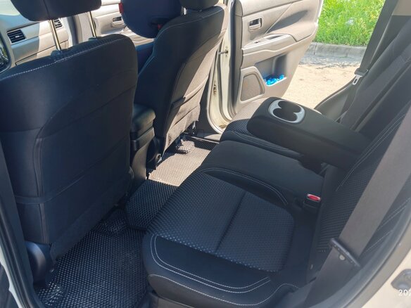 2013 Mitsubishi Outlander III, белый - вид 13