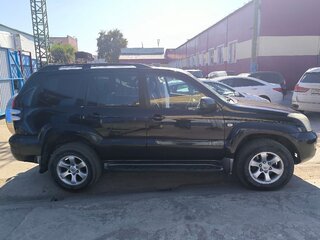 2005 Toyota Land Cruiser Prado 5-speed 120 Series, чёрный, 1800000 рублей, вид 2