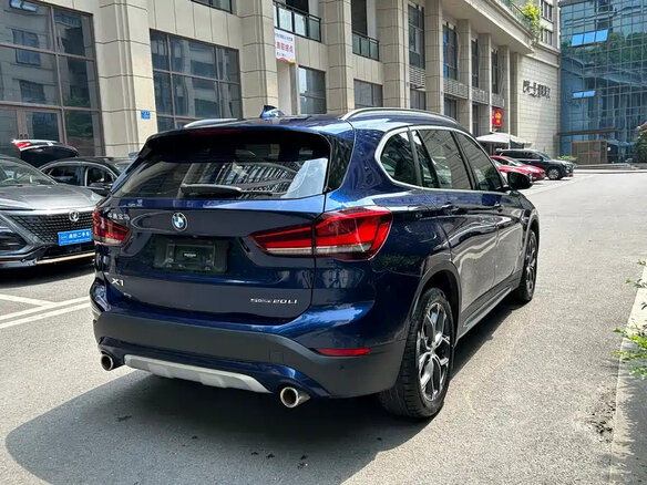 2020 BMW X1 18i sDrive II (F48) Рестайлинг, синий - вид 6