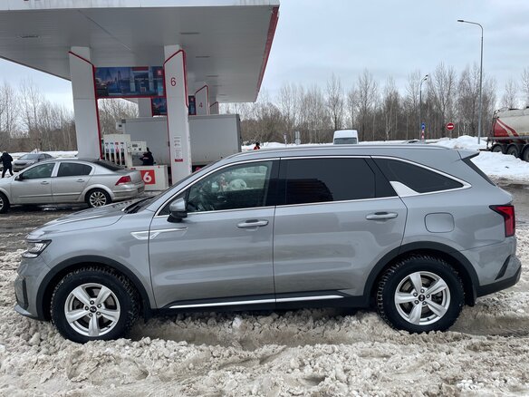 2021 Kia Sorento IV, серый, 3250000 рублей - вид 3