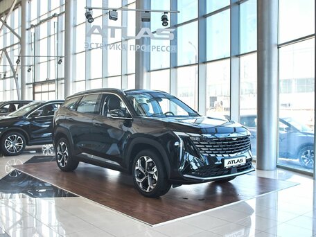 2026 Geely Atlas II, чёрный, 3449990 рублей, вид 3