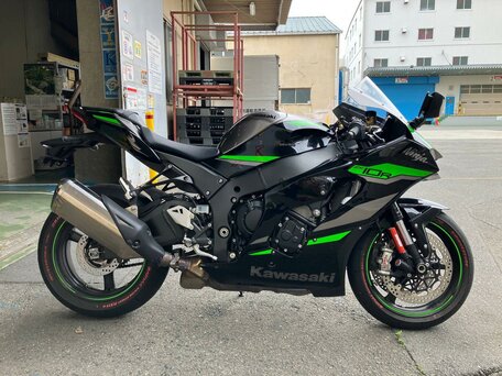 2024 Kawasaki ZX-10R Ninja, чёрный, 1949000 рублей, вид 2