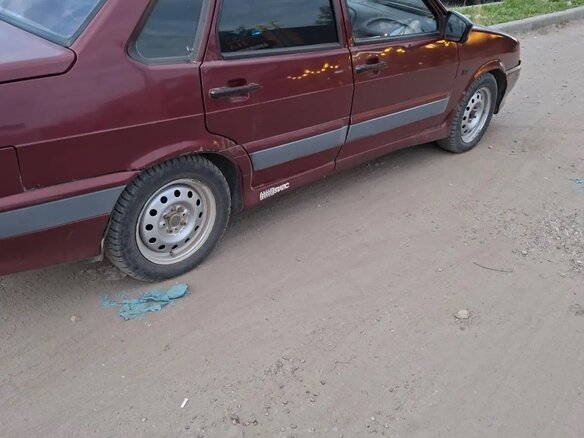 2005 Lada (ВАЗ) 2115, красный, 110000 рублей - вид 4
